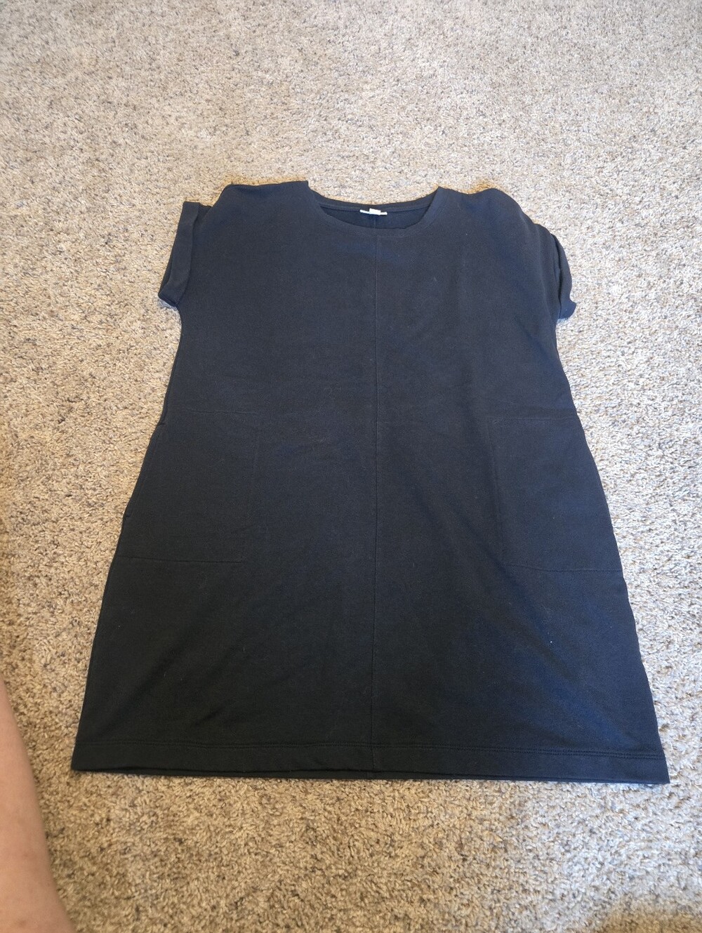Women's Black Short Sleeve Shift Dress